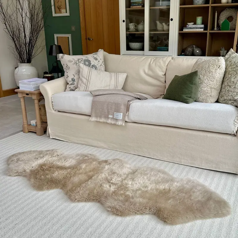 Double Sheepskin Rug in Eggshell