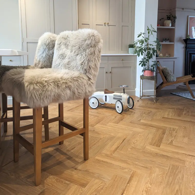 Hannah Sheepskin Kitchen Stool in eggshell