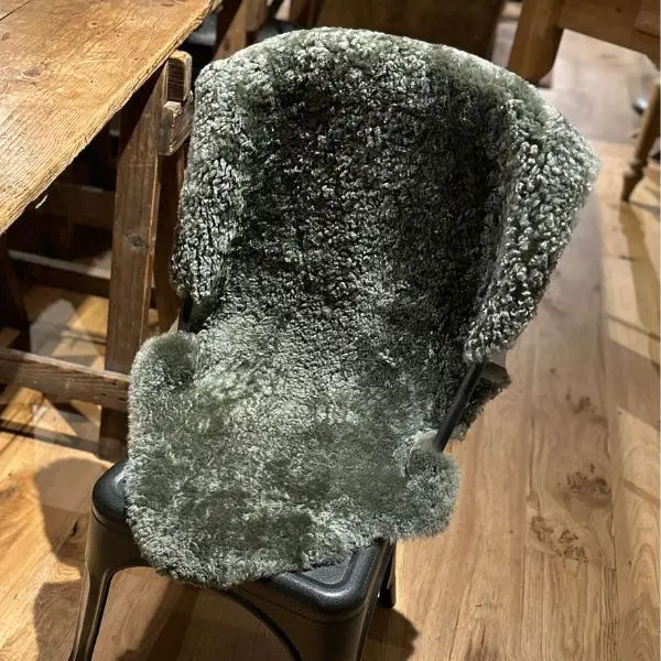 Boucle Sheepskin Rug in Fossil