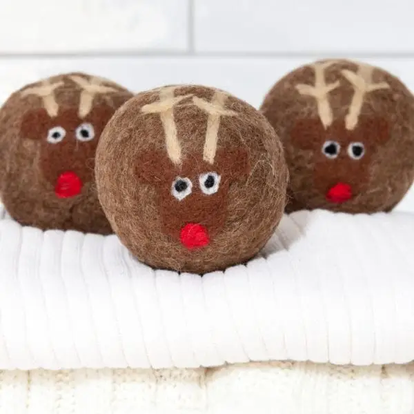 Rudolph Laundry balls