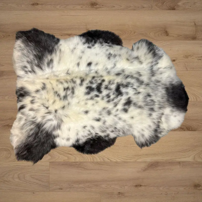Natural Jacob Sheepskin Rug