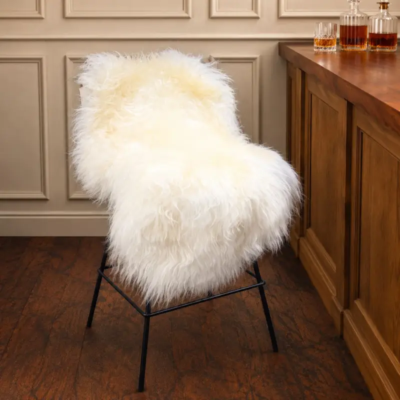 Icelandic Sheepskin Rug – Natural Long Wool