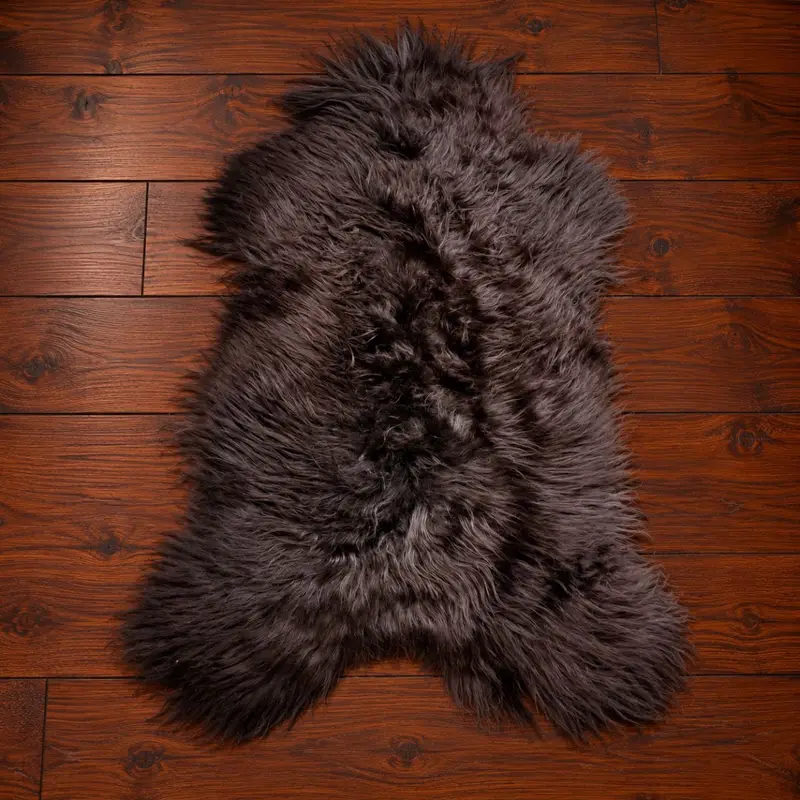 Icelandic Sheepskin Rug – Natural Long Wool - Image 2